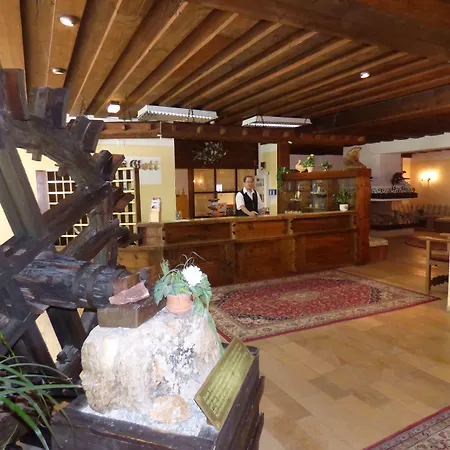 Appartementhaus Dachsteinblick mit Indoorpool und Sauna-3